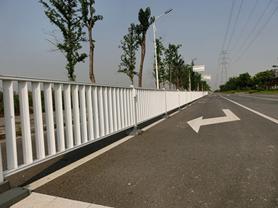 道路鋅鋼護欄